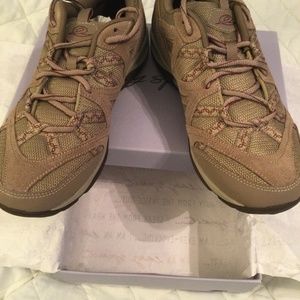 Women’s Walking shoes